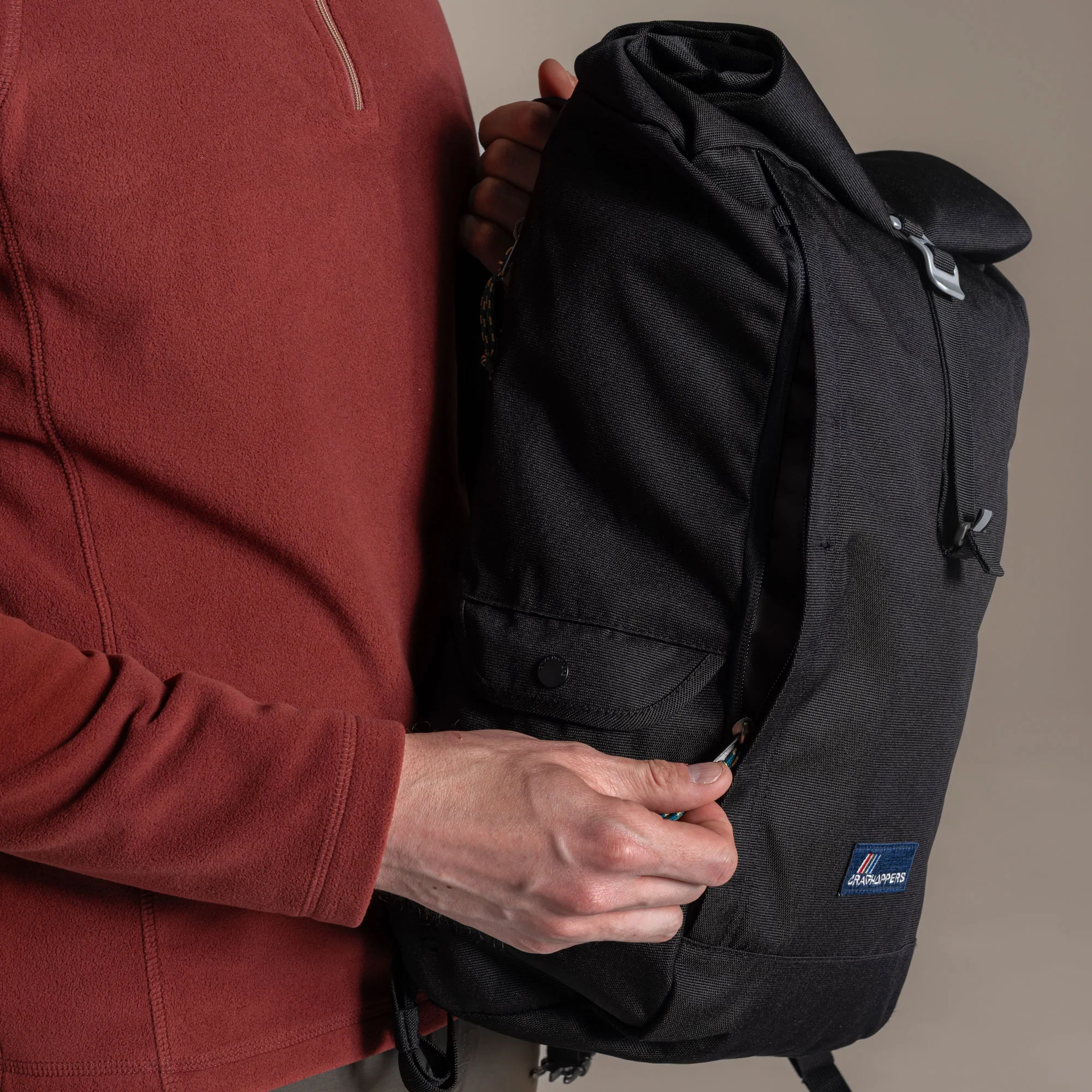 Craghoppers 20L Kiwi Classic Rolltop Backpack II | Black - Image 7
