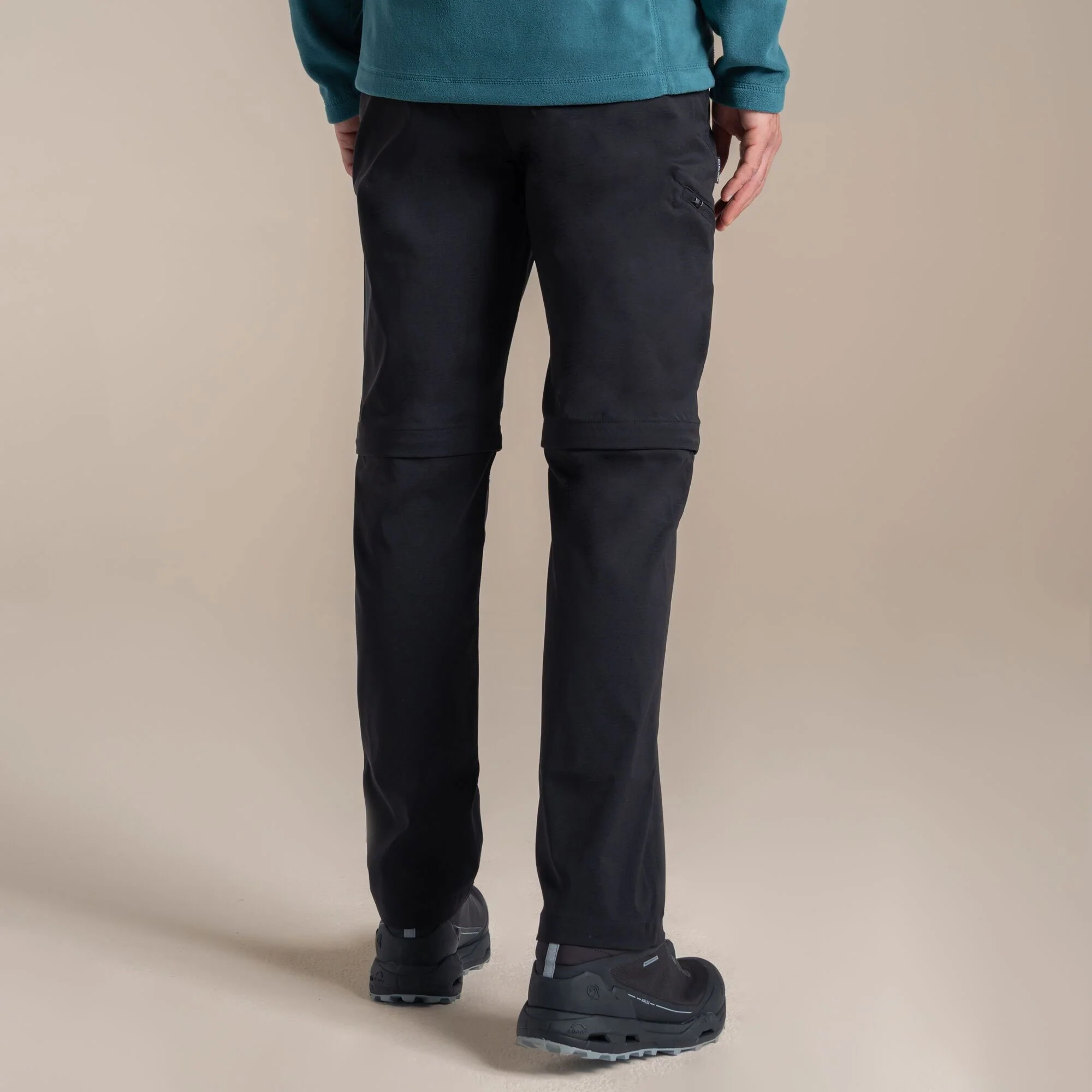 Craghoppers Men's Kiwi Pro III Convertible Trousers | Black - Image 2