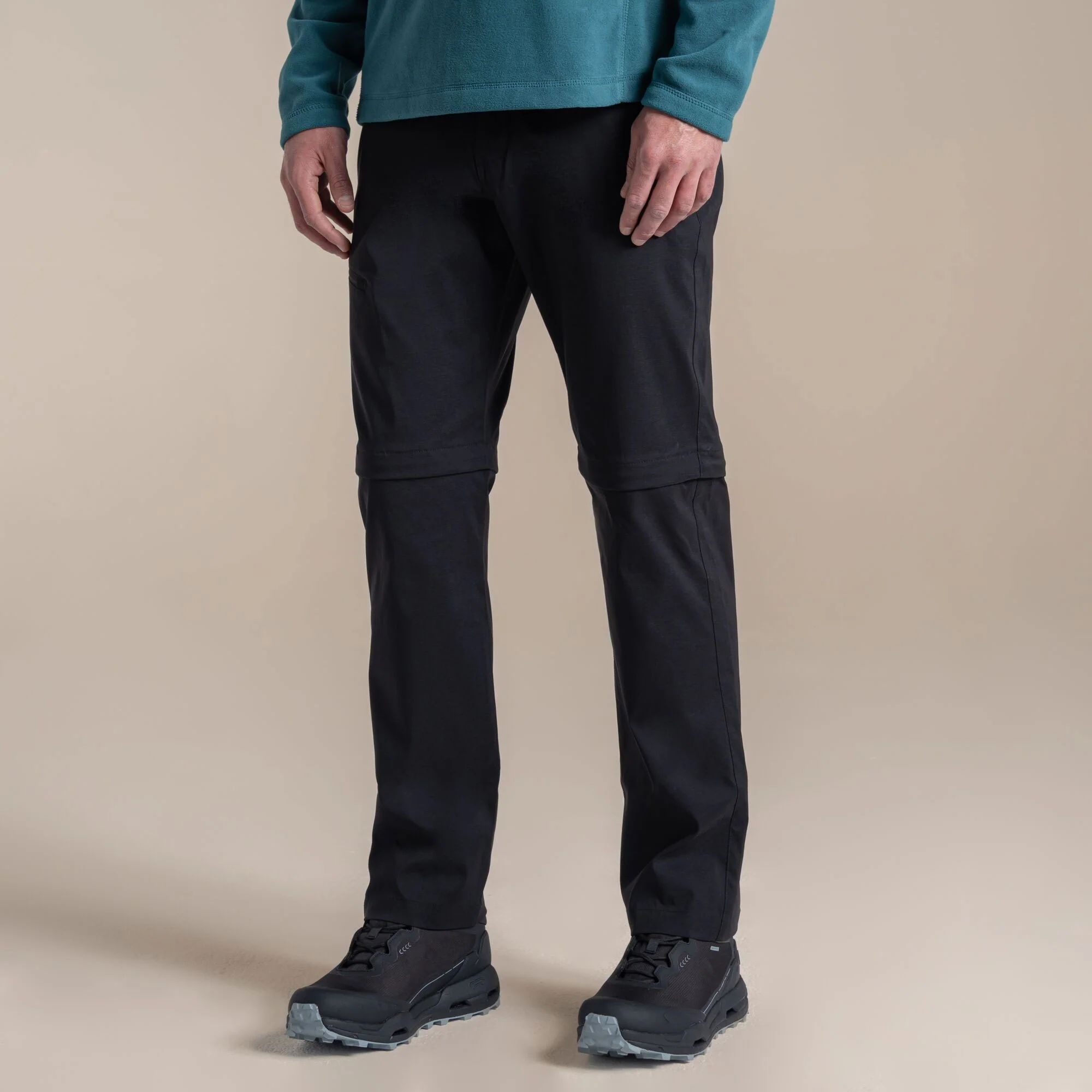 Craghoppers Men's Kiwi Pro III Convertible Trousers | Black - Image 3