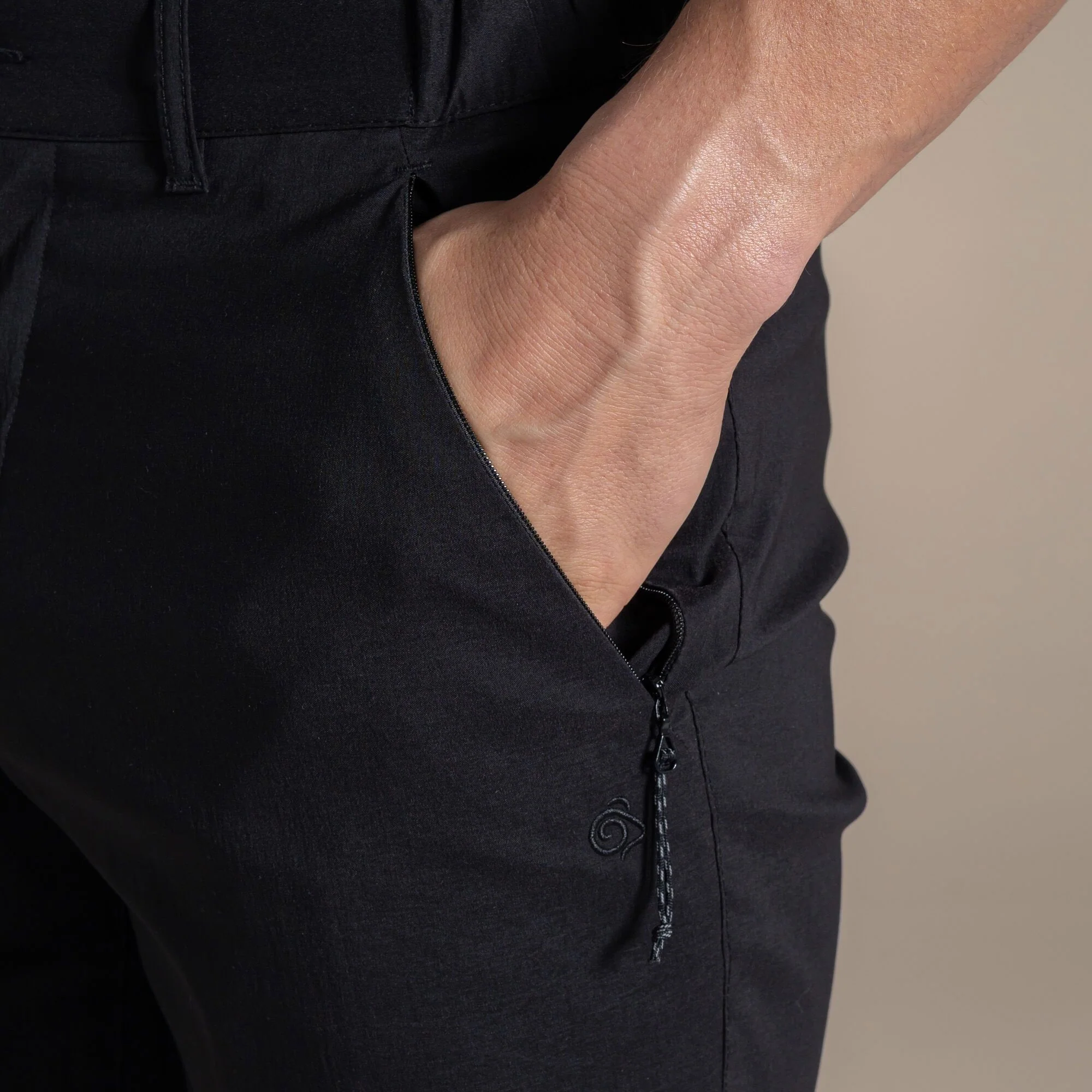 Craghoppers Men's Kiwi Pro III Short | Black - Image 6