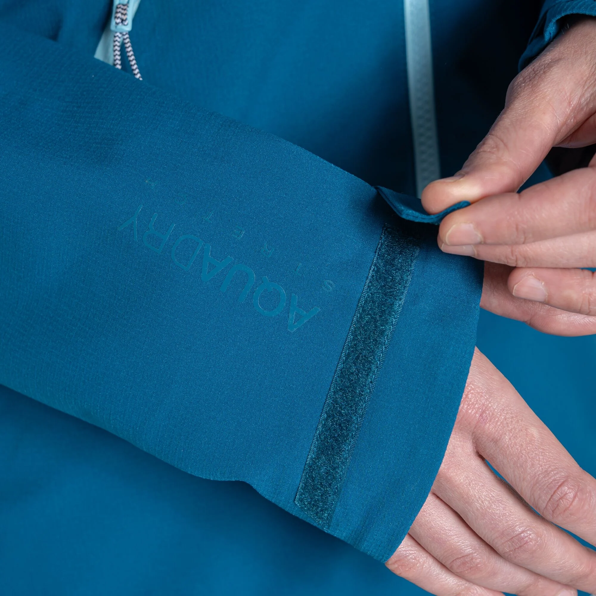Craghoppers Women's Dynamic Pro III Waterproof Jacket | Porcelain Blue - Image 9