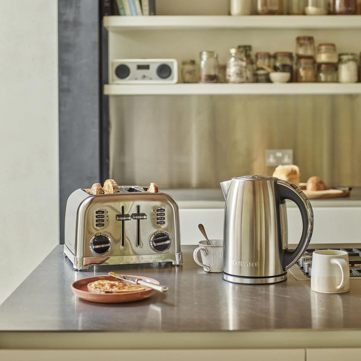 Cuisinart Signature Collection 4 Slice Toaster in Stainless Steel - Image 2