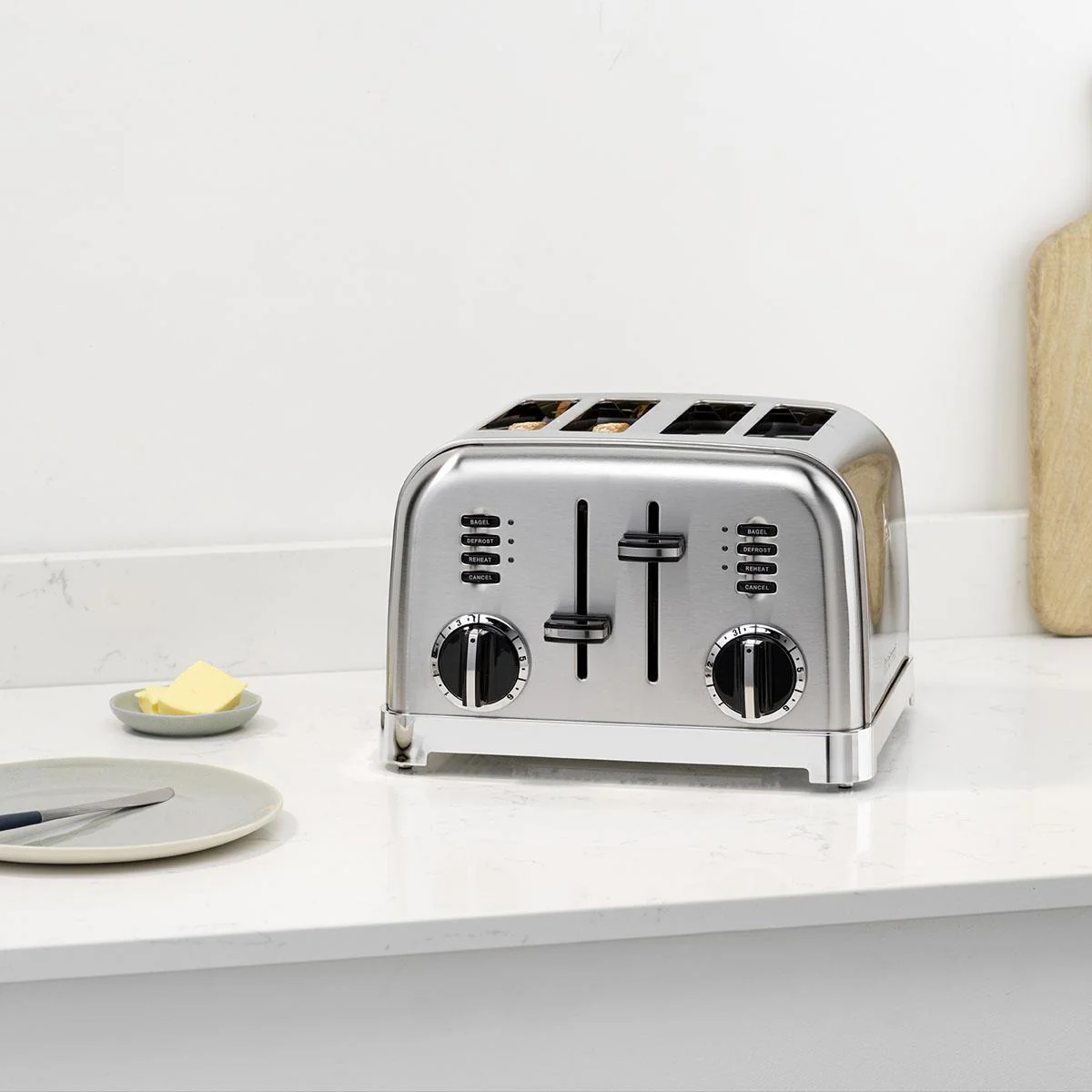 Cuisinart Signature Collection 4 Slice Toaster in Stainless Steel - Image 3