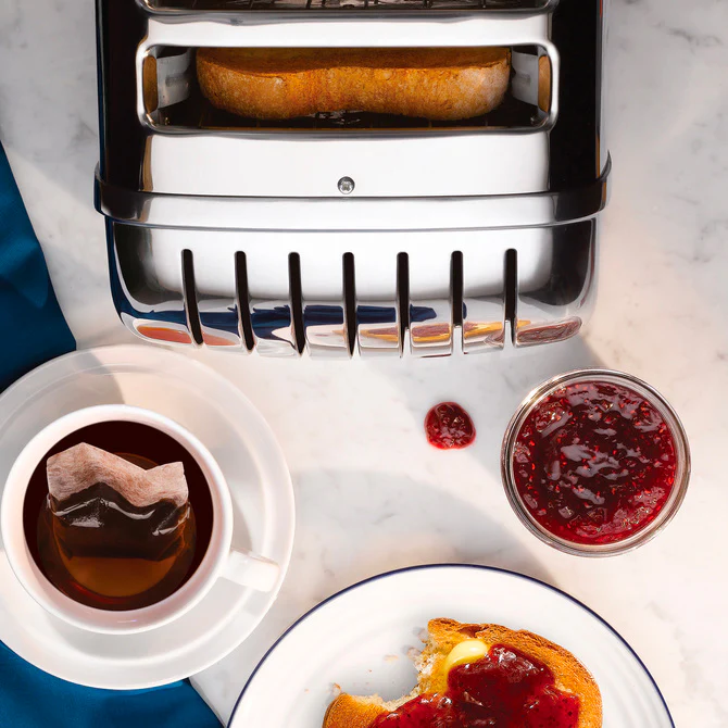 Dualit Classic AWS Polished 4 Slot Toaster - Image 3