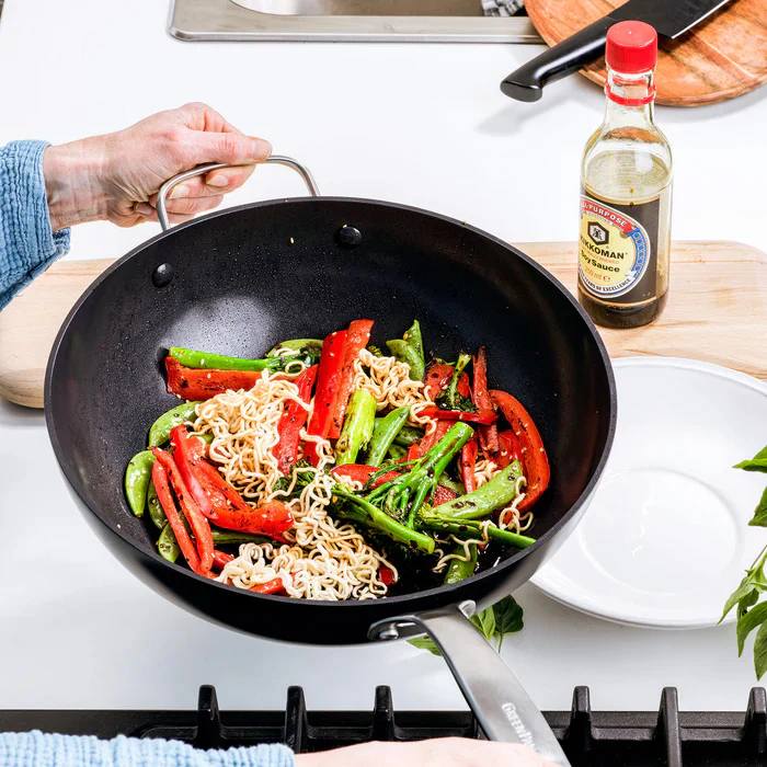 GreenPan Copenhagen Wok 30cm / 4.8 Litre - Image 5