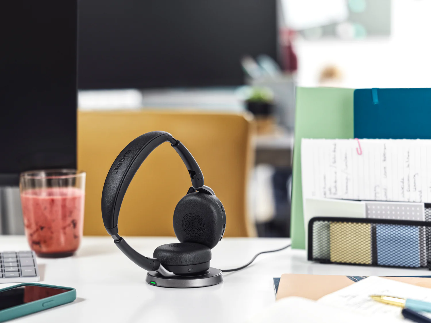 Jabra Evolve2 65 Flex USB-C UC Stereo Wireless Headset in Black with wireless charging - Image 4