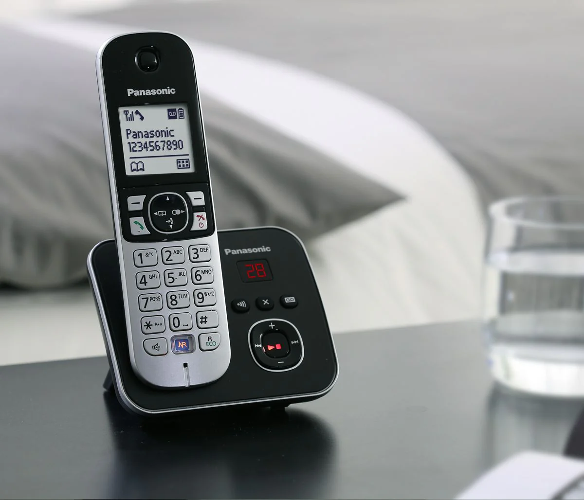 Panasonic KX-TG 6826 Cordless Phones, Six Handsets with Answer Machine - Image 7