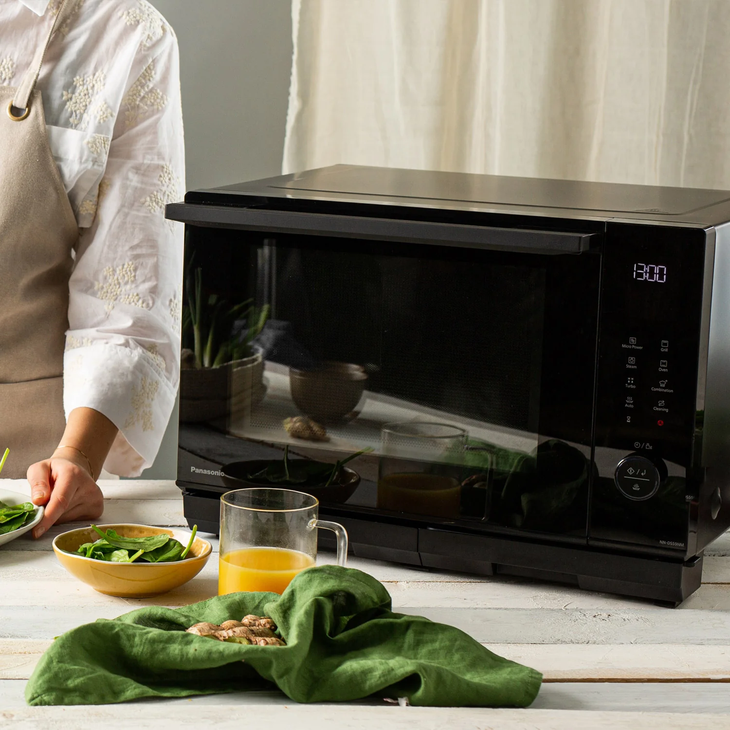 Panasonic NN-DS59NBBPQ 4-in-1 Steam Combination Microwave Oven - Image 11