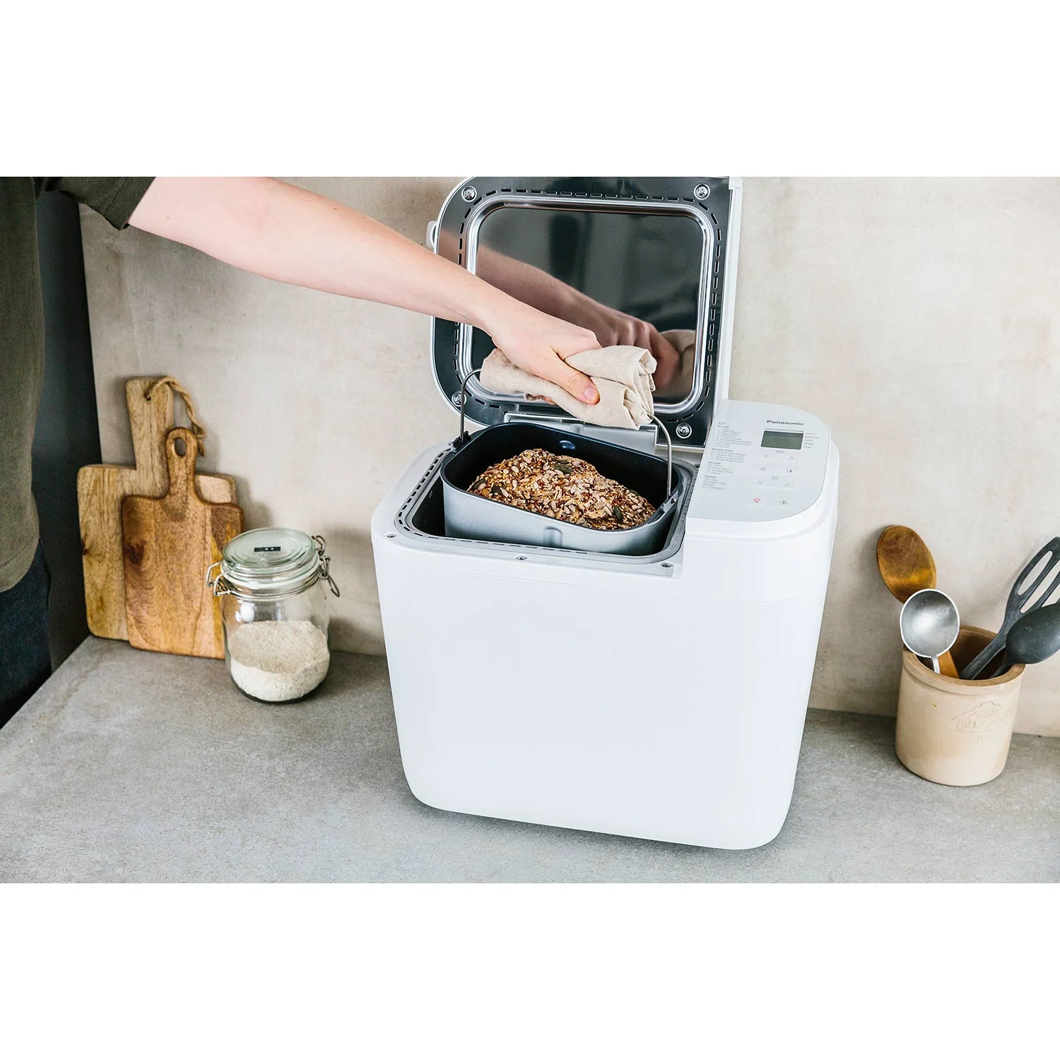 Panasonic SD-B2510WXC Automatic Breadmaker in White - Image 3