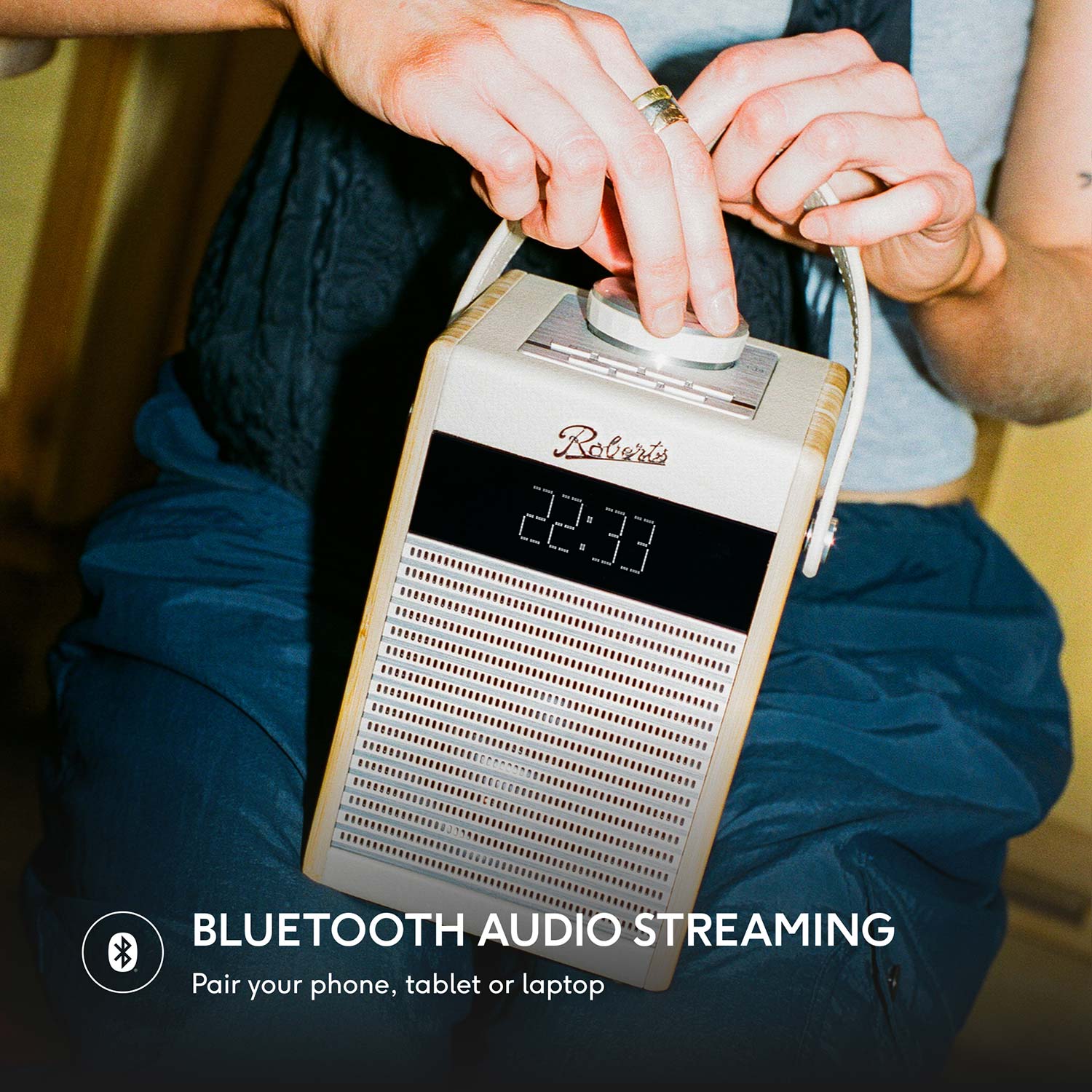 Roberts Rambler Midi DAB/DAB+/FM Bluetooth Digital Radio in Pastel Cream - Image 4