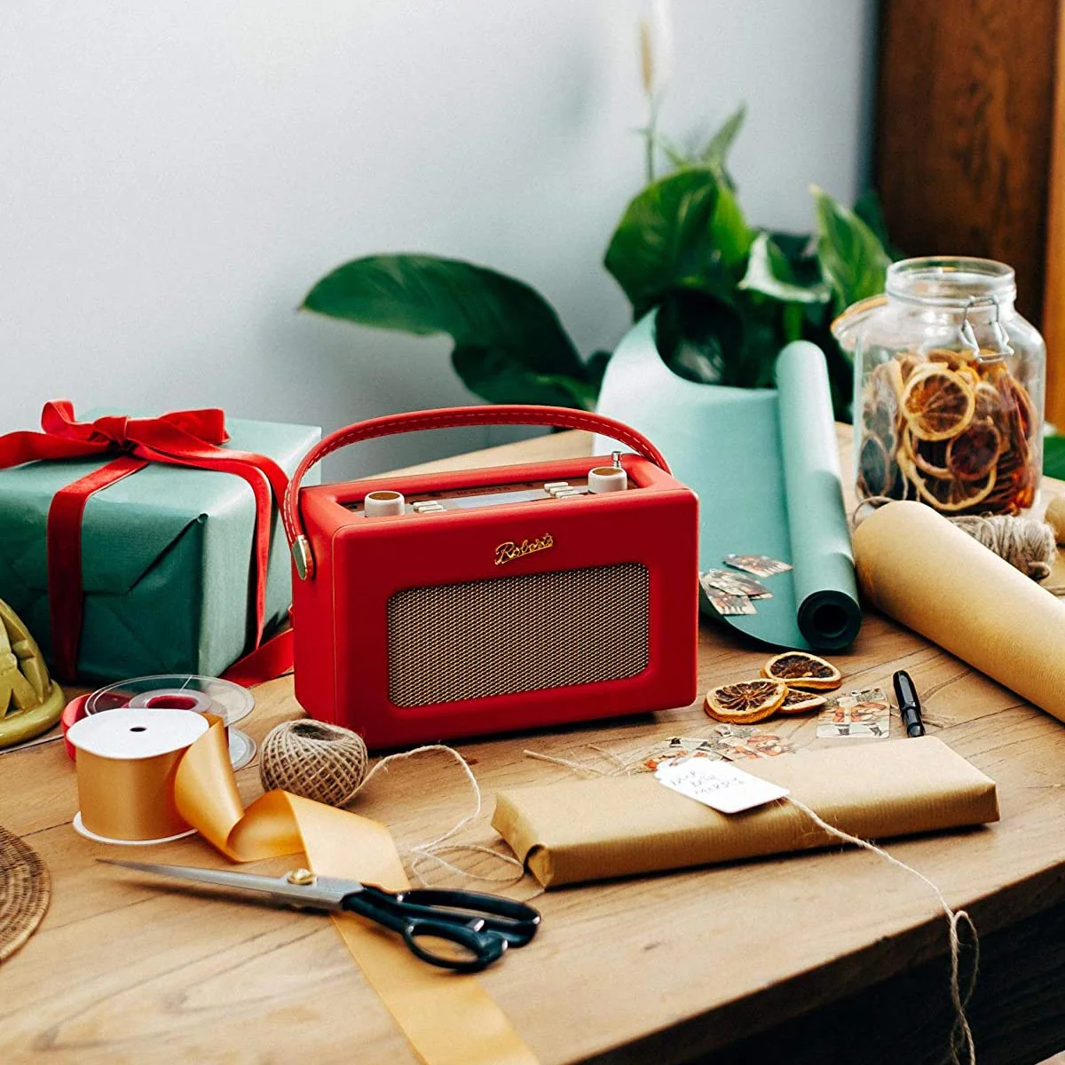 Roberts Revival iStream 3L DAB+/FM Internet Smart Radio with Bluetooth in Berry Red - Image 6