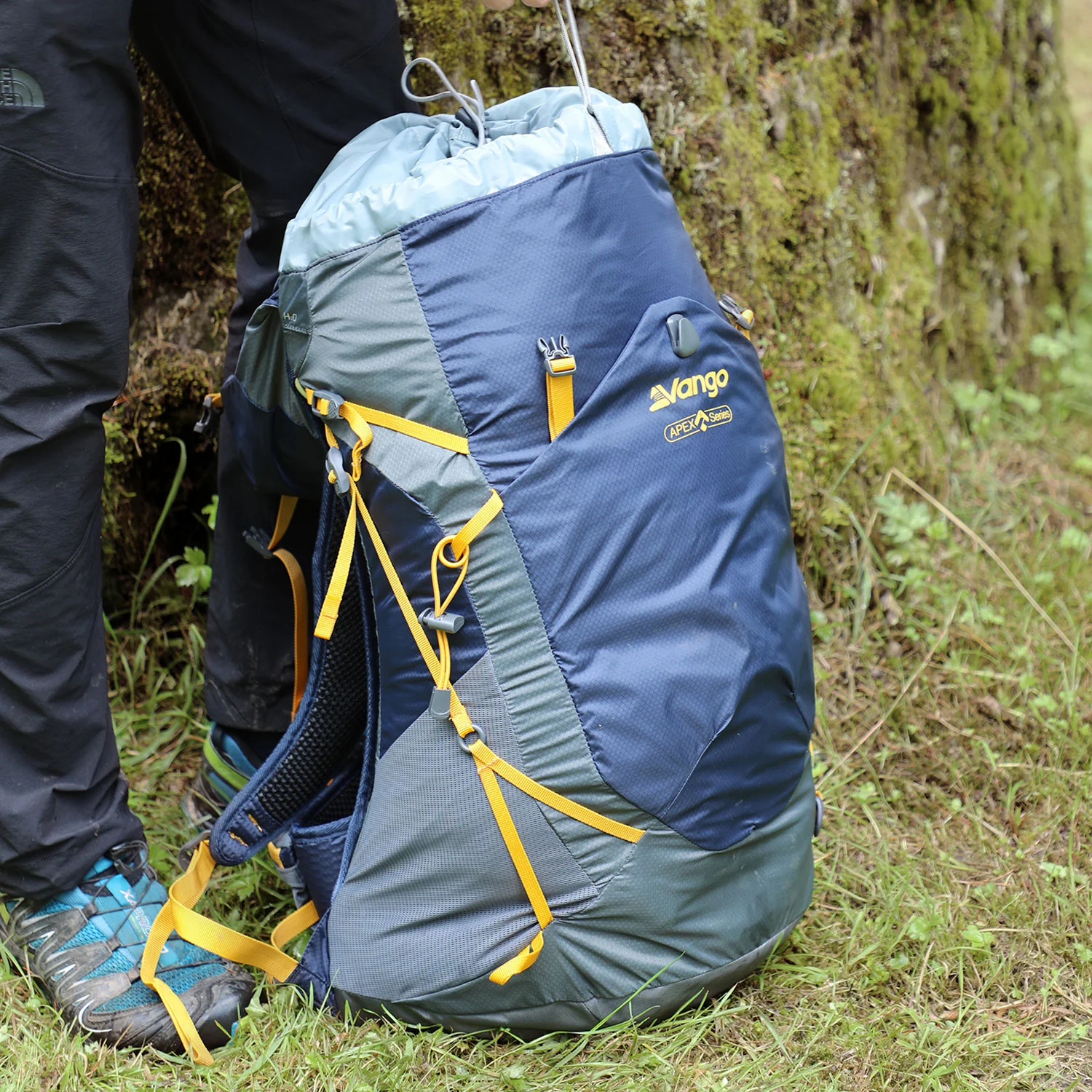 Vango Apex Air 40 Rucksack - Image 27