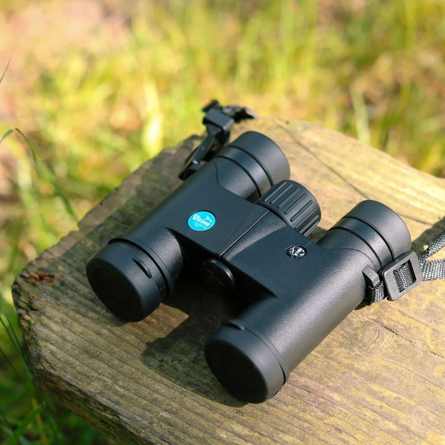 Viking Badger 8x25 Compact Binoculars - Image 6